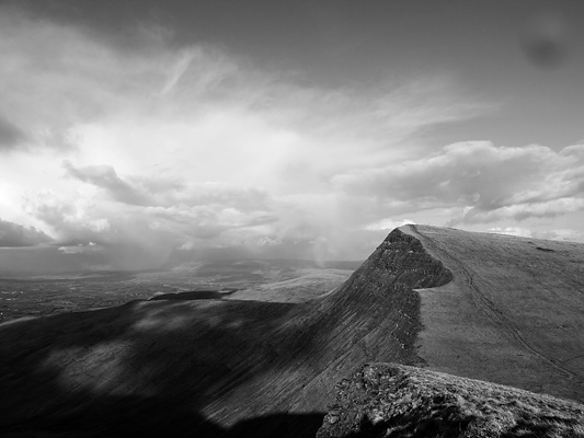 002 Snow shower approaching Cribyn